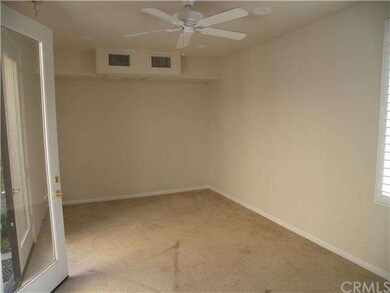 28470 Horseshoe Cir, Santa Clarita, CA 91390 - photo 3