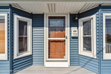 05-725-Merrill-Ave-Lansing-MI-48912-Wind
