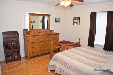 822 W College Ave, Woodville, OH 43469 - photo 6