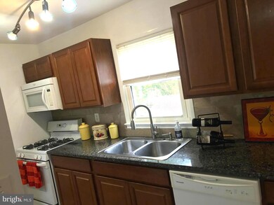 109 Runyon Ct, Manassas Park, VA 20111 - photo 4