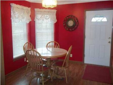 Breakfast nook/informal dining room
