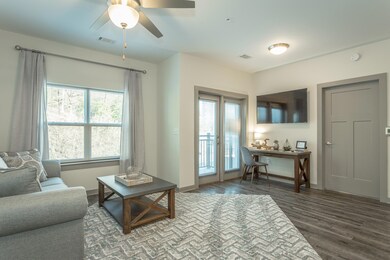 804 Riverfront Parkway #405 HD-7