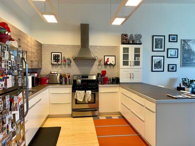 225 New York Ave unit 5, Jersey City, NJ 07307 - photo 4