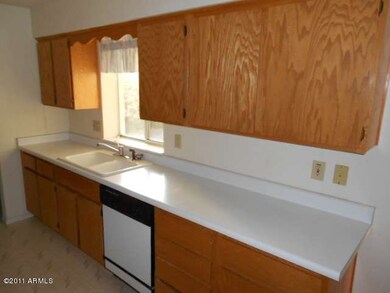 6 - Kitchen