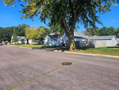 603 Webster St, Fairmont, MN 56031 - photo 5