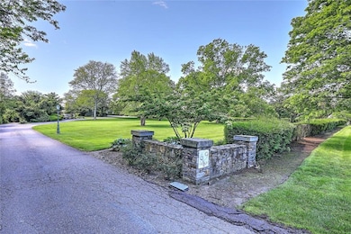 69 Nayatt Rd, Barrington, RI 02806 - photo 4