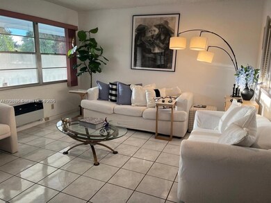 17 Westbury E unit 17, Deerfield Beach, FL 33442 - photo 3