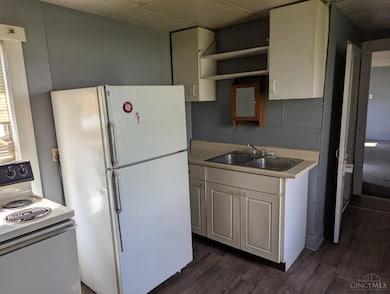 613 Auburn St, Middletown, OH 45042 - photo 5