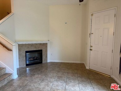 4600 Don Lorenzo Dr unit 13, Los Angeles, CA 90008 - photo 2