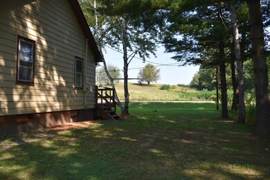 1929 W Happy Hollow Rd, Janesville, WI 53546 - photo 2