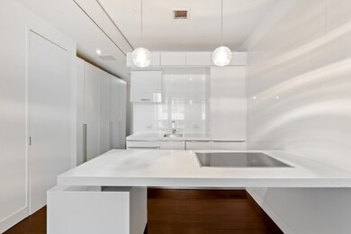 District unit 521, New York, NY 10038 - photo 4