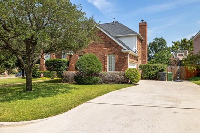 1656 Oak Creek Dr, Hurst, TX 76054 - photo 2