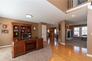 304 SW Seaside Sparrow St, Lees Summit, MO 64082 - photo 4