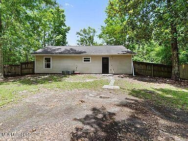 8725 Elm Ave, Ocean Springs, MS 39564 - photo 2