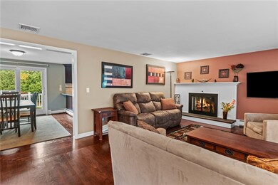 19 Wade Dr, Greenville, RI 02828 - photo 7