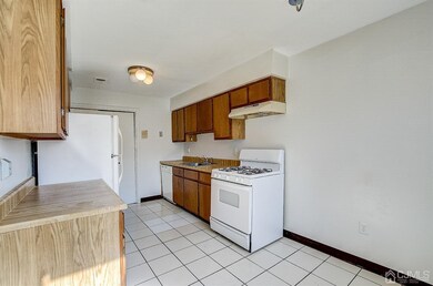 1508 Raspberry Ct, Edison, NJ 08817 - photo 5