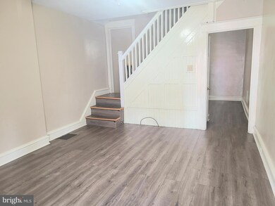 1225 Mulberry St, Reading, PA 19604 - photo 2