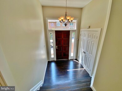 10944 Whiterim Dr, Potomac, MD 20854 - photo 2