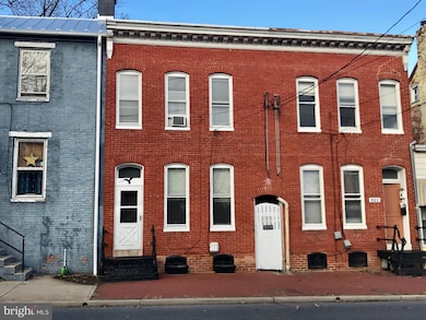 115 W South St, Frederick, MD 21701 - photo 2