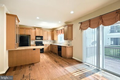 2112 Maple Crest Blvd, York, PA 17406 - photo 7