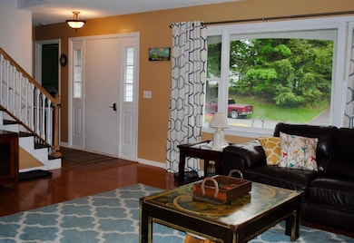 41 Laura Dr, Latham, NY 12110 - photo 5