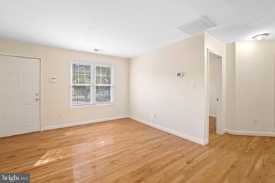 6986 Hawthorne St, Hyattsville, MD 20785 - photo 7