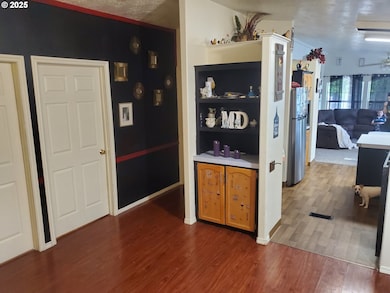 425 Birch St, Yoncalla, OR 97499 - photo 5