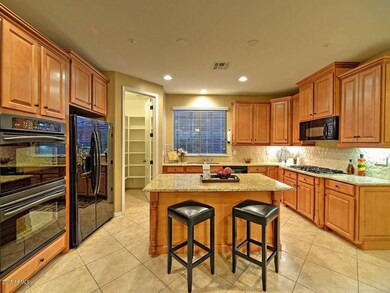 Gas Stove and Double Ovens