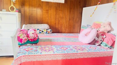 3170 Jacob St, HamtraMcK, MI 48212 - photo 5