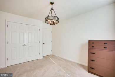 3826 Grafton Ct, Triangle, VA 22172 - photo 2
