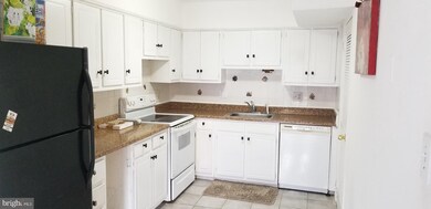 7901 Casa Grande Place unit A, Alexandria, VA 22309 - photo 6