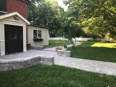 11 Chestnut St unit 13, Exeter, NH 03833 - photo 2