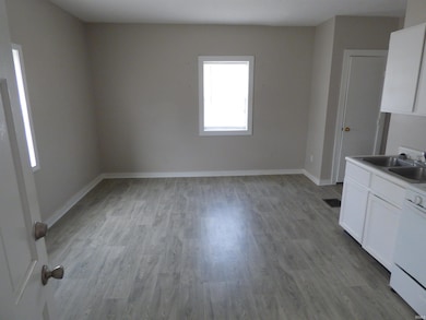 457 N Main St, Frankfort, IN 46041 - photo 5