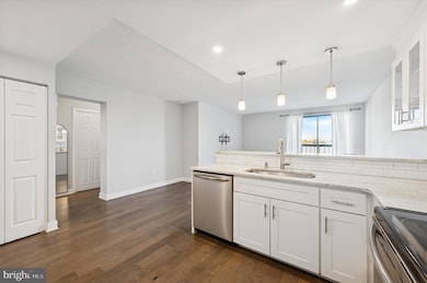 200 10 Lombard St unit 739, Philadelphia, PA 19147 - photo 2