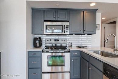 10605 Meeting St unit 403, Prospect, KY 40059 - photo 3