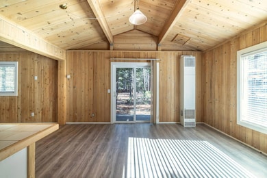 633 Shoshone St, South Lake Tahoe, CA 96150 - photo 7