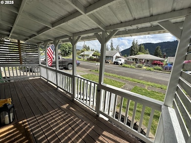 48399 E 1st St, Oakridge, OR 97463 - photo 3