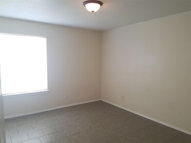 225 Blue Bell Ct unit 227, Weatherford, TX 76088 - photo 3