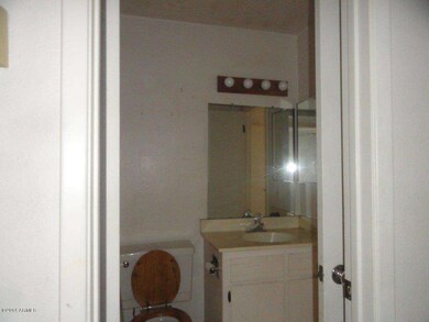 Hall Bath a