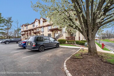 305 Michaels Ct, Woodbridge, NJ 07095 - photo 5