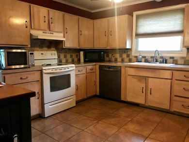 7 Cove Dr, Derry, NH 03038 - photo 3