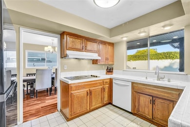 530 N Stanford Ave, Fullerton, CA 92831 - photo 5