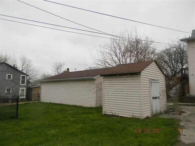 528 S Gharkey St, Muncie, IN 47305 - photo 6