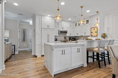 17-web-or-mls-70-railroad-pl
