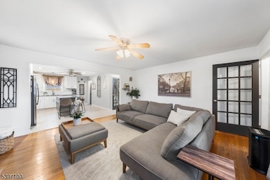 602 Maplewood Ave, Roselle Park, NJ 07204 - photo 5