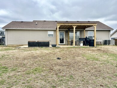 205 Eventine Dr, Shelbyville, TN 37160 - photo 2