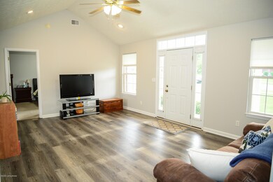 208 Forest Park Dr, Mount Washington, KY 40047 - photo 4