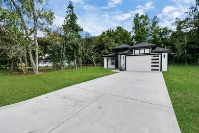 519 Lovers Ln, Dayton, TX 77535 - photo 3