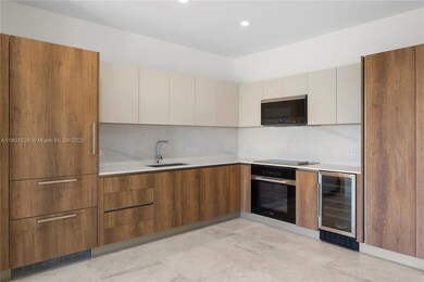 701 Valencia Ave unit 404, Coral Gables, FL 33134 - photo 5