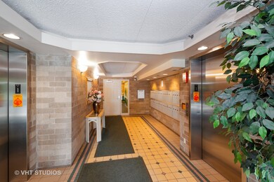 18600 Village West Dr unit 310, Hazel Crest, IL 60429 - photo 4